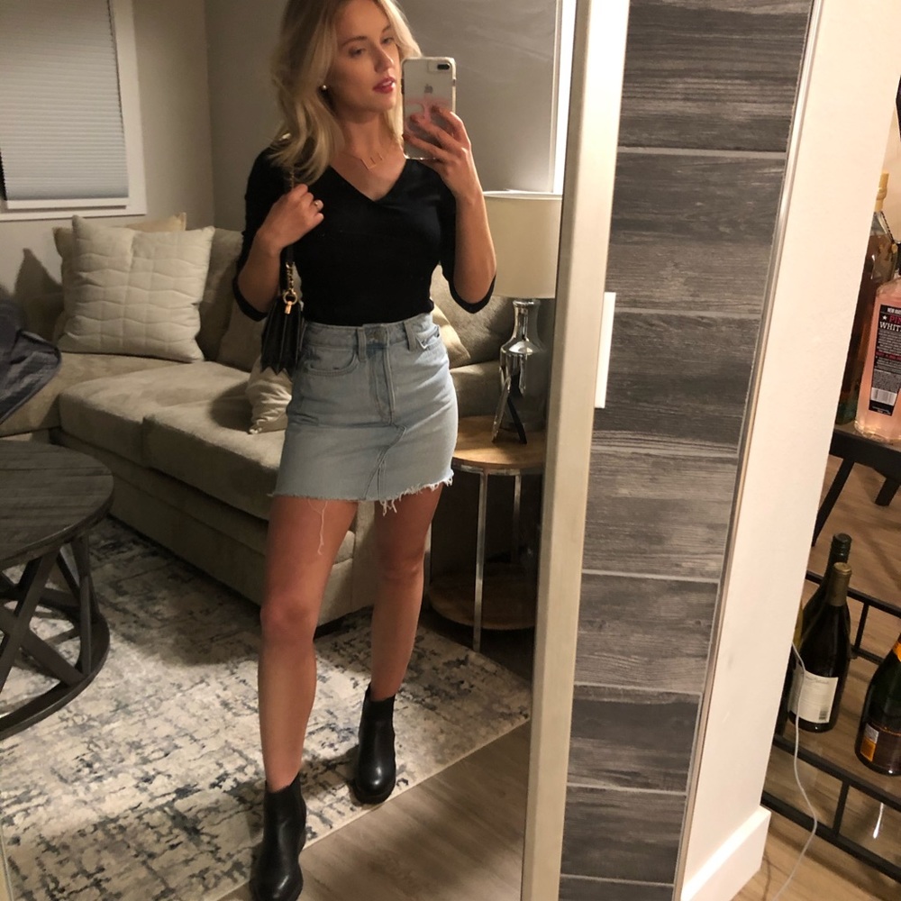 High waisted Denim Skirt 💙